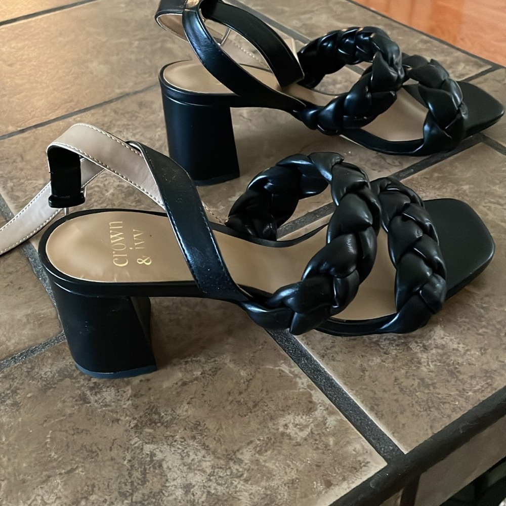 Crown and Ivey Blakely sandals Brand new - Picture 2 of 5